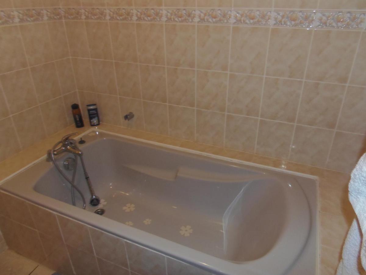 Holiday home Maison 3 Avec Salle D'eau, Piscine Royan